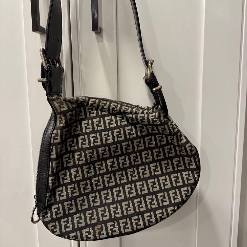 Vintage FENDI Oyster Baguette Bag Leather Brown Shoulder Zucca Print Y2K RARE